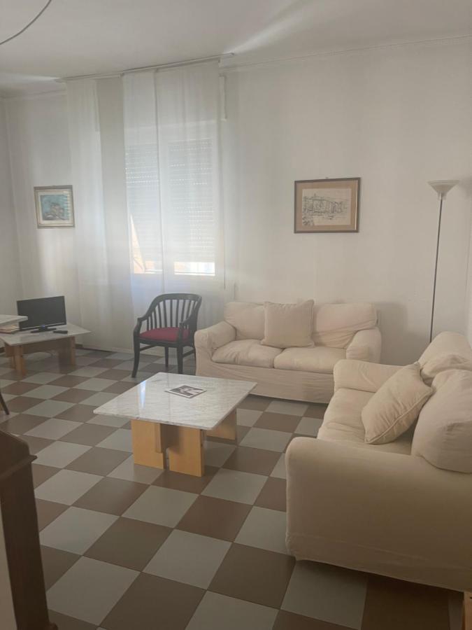 Central Home La Spezia Zewnętrze zdjęcie